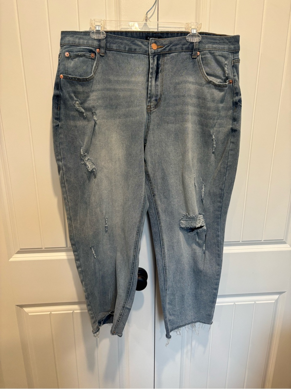 Distressed Light Blue Cropped Women's Jeans - Ankle-Length Relaxed Fit